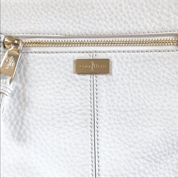 SOLD Cole Haan Womens White Leather Crossbody Bag - Picture 2 of 5